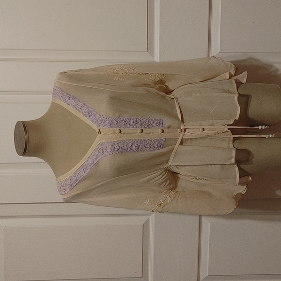 🔮Sacred Threads Top - Picture 1 of 13